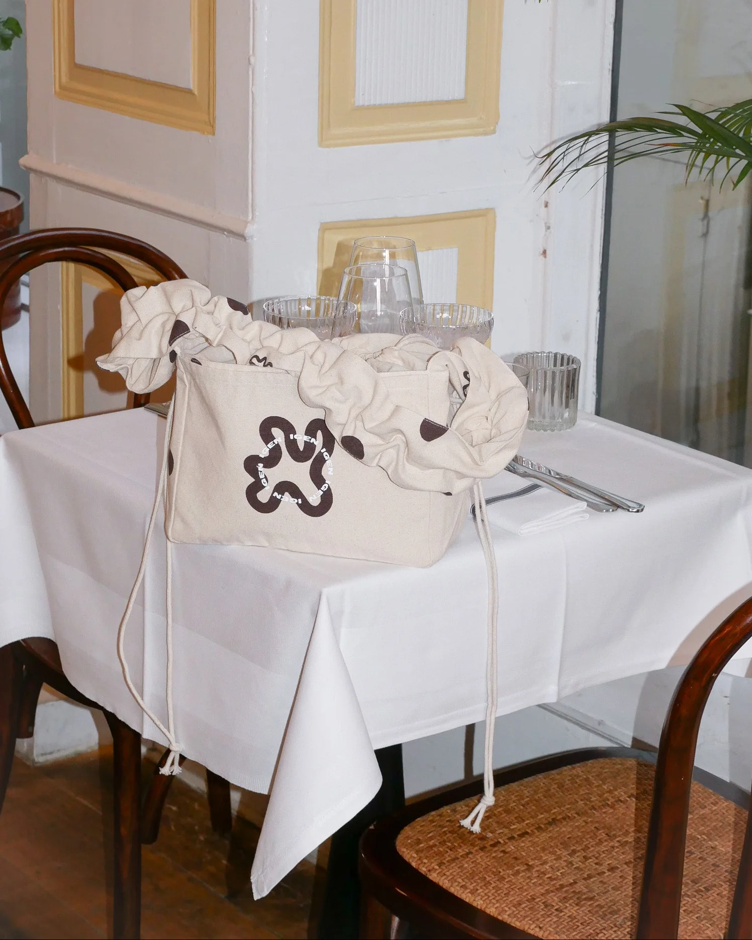 RUFFLE MINI SHOPPER // BROWN DOTS - Image 3