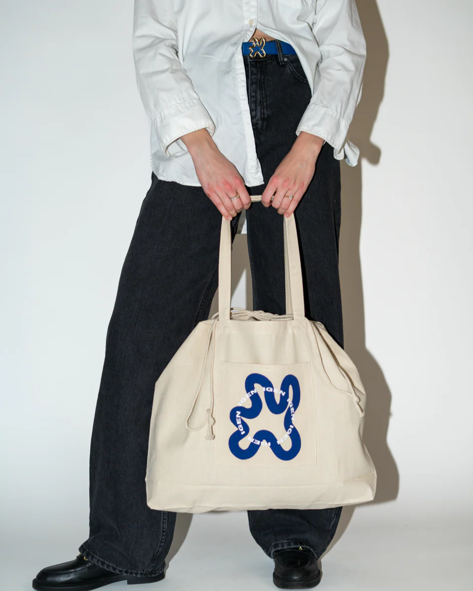 SIGNATURE SHOPPER // Blue Swirl - Image 4
