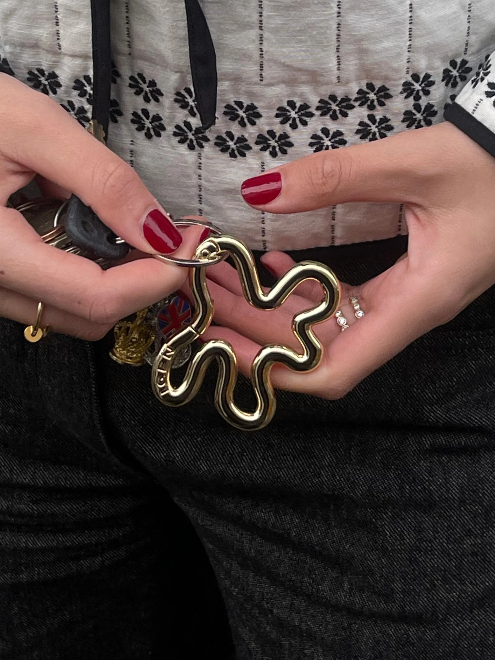 SWIRL HOOK // Gold - Image 6